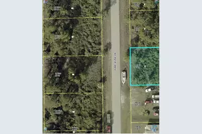 726 Pinecastle Dr, Lehigh Acres, FL 33974 - Photo 9