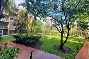 2366 E Mall Dr, Fort Myers, FL 33901 - Photo 19