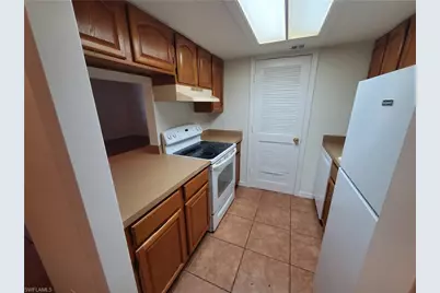 2366 E Mall Dr #421, Fort Myers, FL 33901 - Photo 15