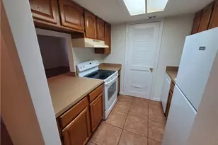 2366 E Mall Dr, Fort Myers, FL 33901 - Photo 15