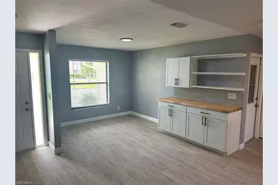 11091 Caravel Cir, Fort Myers, FL 33908 - Photo 7