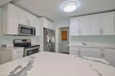 4370 Deleon St, Fort Myers, FL 33901 - Photo 9
