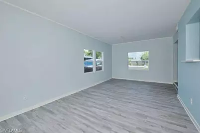 4370 Deleon St, Fort Myers, FL 33901 - Photo 5