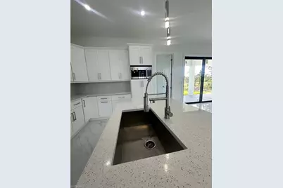 1022 Candlelight Dr, Lehigh Acres, FL 33974 - Photo 13