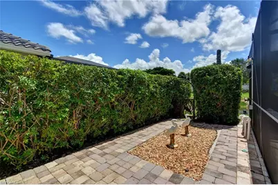 26317 Stonewall Ln, Bonita Springs, FL 34135 - Photo 23