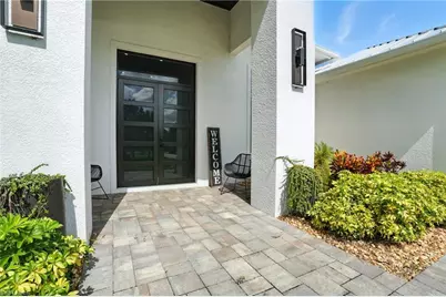 709 15th St SW, Naples, FL 34117 - Photo 5