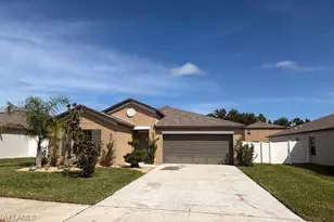 39889 NW Harmon Grove Ct, Zephyrhills, FL 33540 - Photo 1