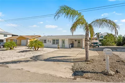 2444 Sycamore St, Saint James City, FL 33956 - Photo 3