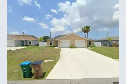 1020 NE 8th Pl, Cape Coral, FL 33909 - Photo 1