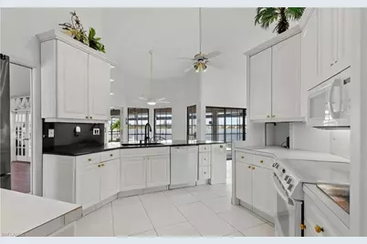 837 SW 2nd Ave, Cape Coral, FL 33991 - Photo 11