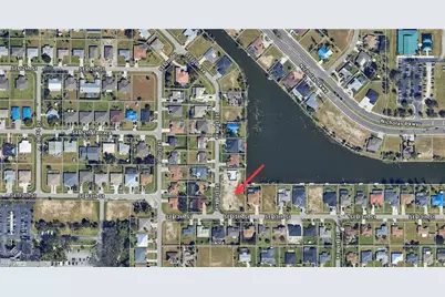 307 SE 13th St, Cape Coral, FL 33990 - Photo 1