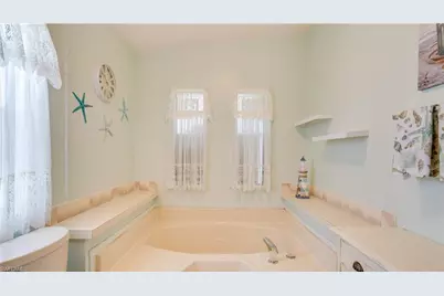 566 Horizon Dr, North Fort Myers, FL 33903 - Photo 17