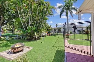 4517 Vinsetta Ave, North Fort Myers, FL 33903 - Photo 15