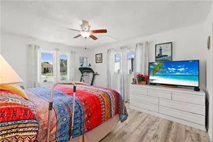 4517 Vinsetta Ave, North Fort Myers, FL 33903 - Photo 17