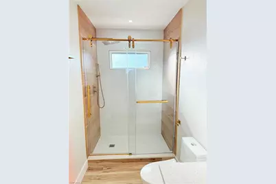 814 Victoria Dr, Cape Coral, FL 33904 - Photo 9