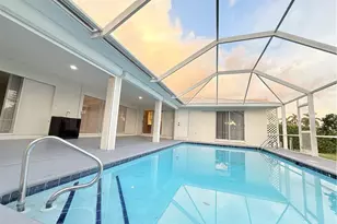 814 Victoria Dr, Cape Coral, FL 33904 - Photo 3