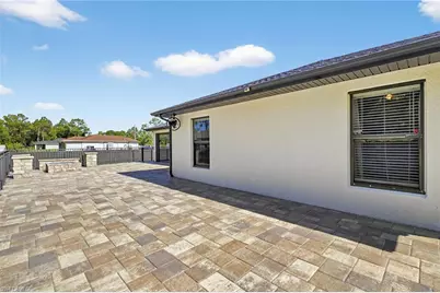 421 Broadmoor St, Lehigh Acres, FL 33974 - Photo 29