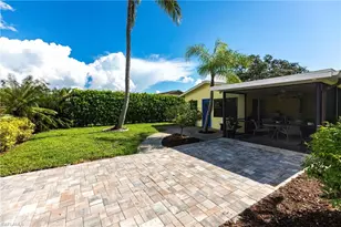 27654 Franklin St, Bonita Springs, FL 34134 - Photo 3