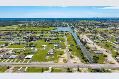 2011 Andalusia Blvd, Cape Coral, FL 33909 - Photo 7