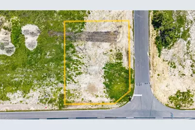 2011 Andalusia Blvd, Cape Coral, FL 33909 - Photo 9