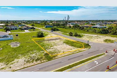 2011 Andalusia Blvd, Cape Coral, FL 33909 - Photo 11