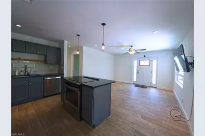 1915 Llewellyn Dr, Fort Myers, FL 33901 - Photo 7