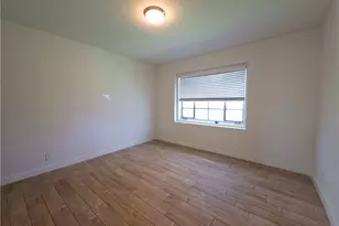 1915 Llewellyn Dr, Fort Myers, FL 33901 - Photo 11