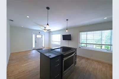 1915 Llewellyn Dr, Fort Myers, FL 33901 - Photo 5