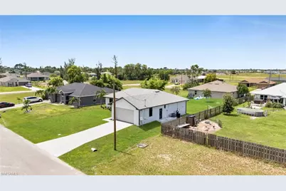 1229 NE 41st St, Cape Coral, FL 33909 - Photo 29