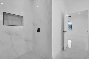 1229 NE 41st St, Cape Coral, FL 33909 - Photo 13