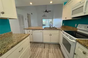 17035 Terraverde Cir, Fort Myers, FL 33908 - Photo 5