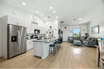 9048 Lamkin Cir, Labelle, FL 33935 - Photo 5