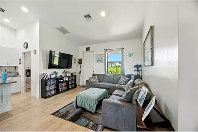 9048 Lamkin Cir, Labelle, FL 33935 - Photo 13