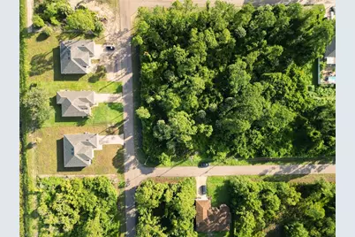 953 Lytle St E, Lehigh Acres, FL 33974 - Photo 3