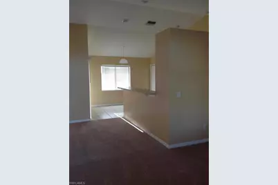 1031 NE 7th Pl, Cape Coral, FL 33909 - Photo 9