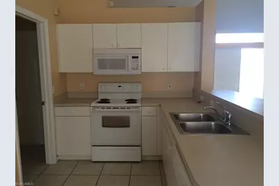 1031 NE 7th Pl, Cape Coral, FL 33909 - Photo 3