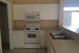 1031 NE 7th Pl, Cape Coral, FL 33909 - Photo 3