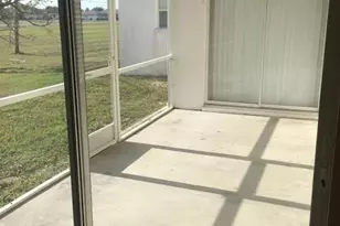 1031 NE 7th Pl, Cape Coral, FL 33909 - Photo 5