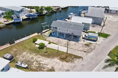 856 Oak St, Fort Myers Beach, FL 33931 - Photo 7