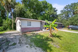 75 Cypress St, North Fort Myers, FL 33903 - Photo 3