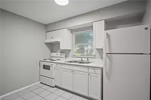 75 Cypress St, North Fort Myers, FL 33903 - Photo 9