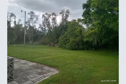 2731 Breezewood Dr, North Fort Myers, FL 33917 - Photo 5