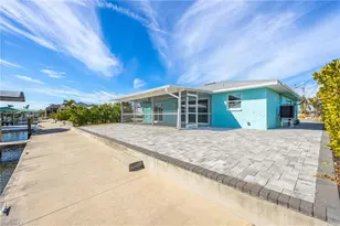 2892 Sanibel Blvd, Saint James City, FL 33956 - Photo 25