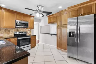 4555 Vinsetta Ave, North Fort Myers, FL 33903 - Photo 9