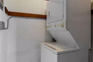 2205 Croton Ct, Lehigh Acres, FL 33936 - Photo 5