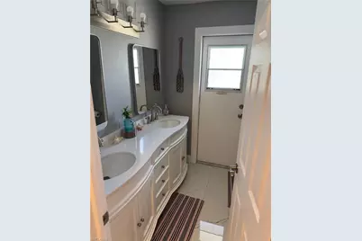 4928 SW 1st Ct, Cape Coral, FL 33914 - Photo 9