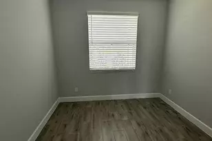 320 NW 17th Pl, Cape Coral, FL 33993 - Photo 7