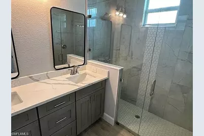 320 NW 17th Pl, Cape Coral, FL 33993 - Photo 15