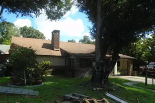 355 Kingston Dr S, Fort Myers, FL 33905 - Photo 3