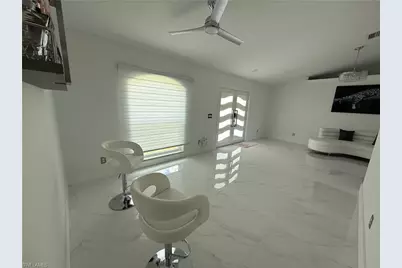 1009 SE 5th Ave, Cape Coral, FL 33990 - Photo 3